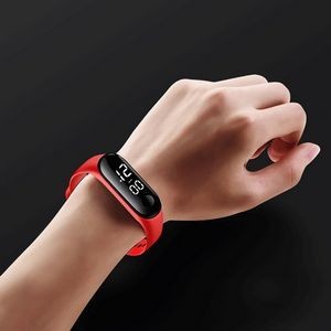 Elegant Electronic Watch With Digital Display Adjustable Band 26