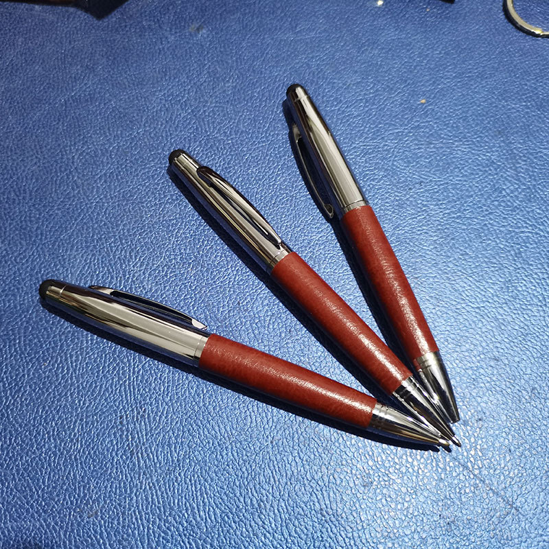 Luxury 4-Piece Signature Pen Gift Set 2