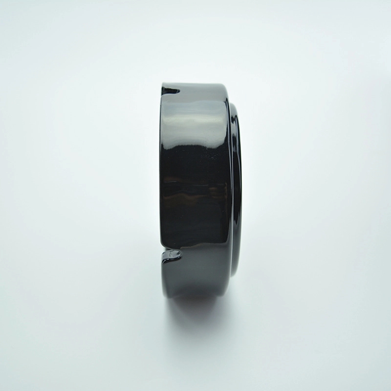 Custom Black Glass Ashtrays for Cigarettes 4