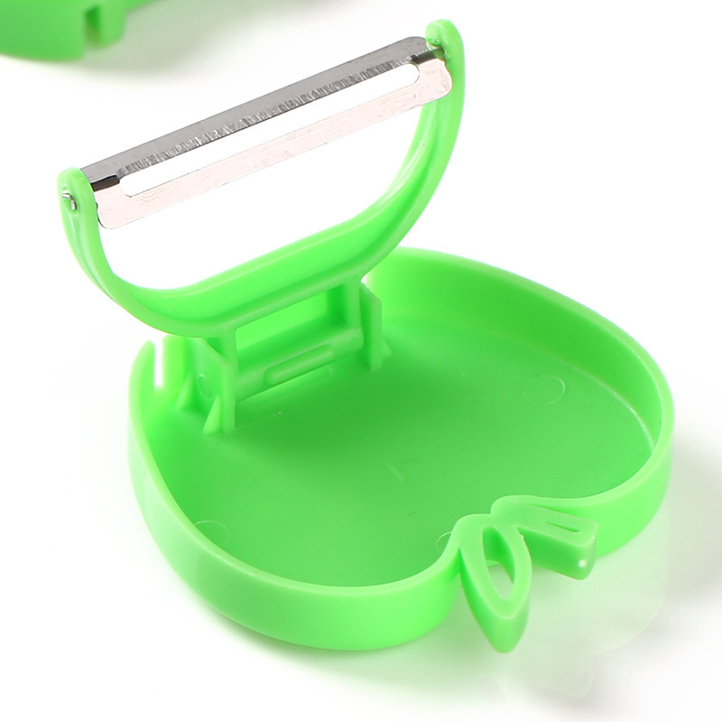 Apple Shape Foldable Peeler 5