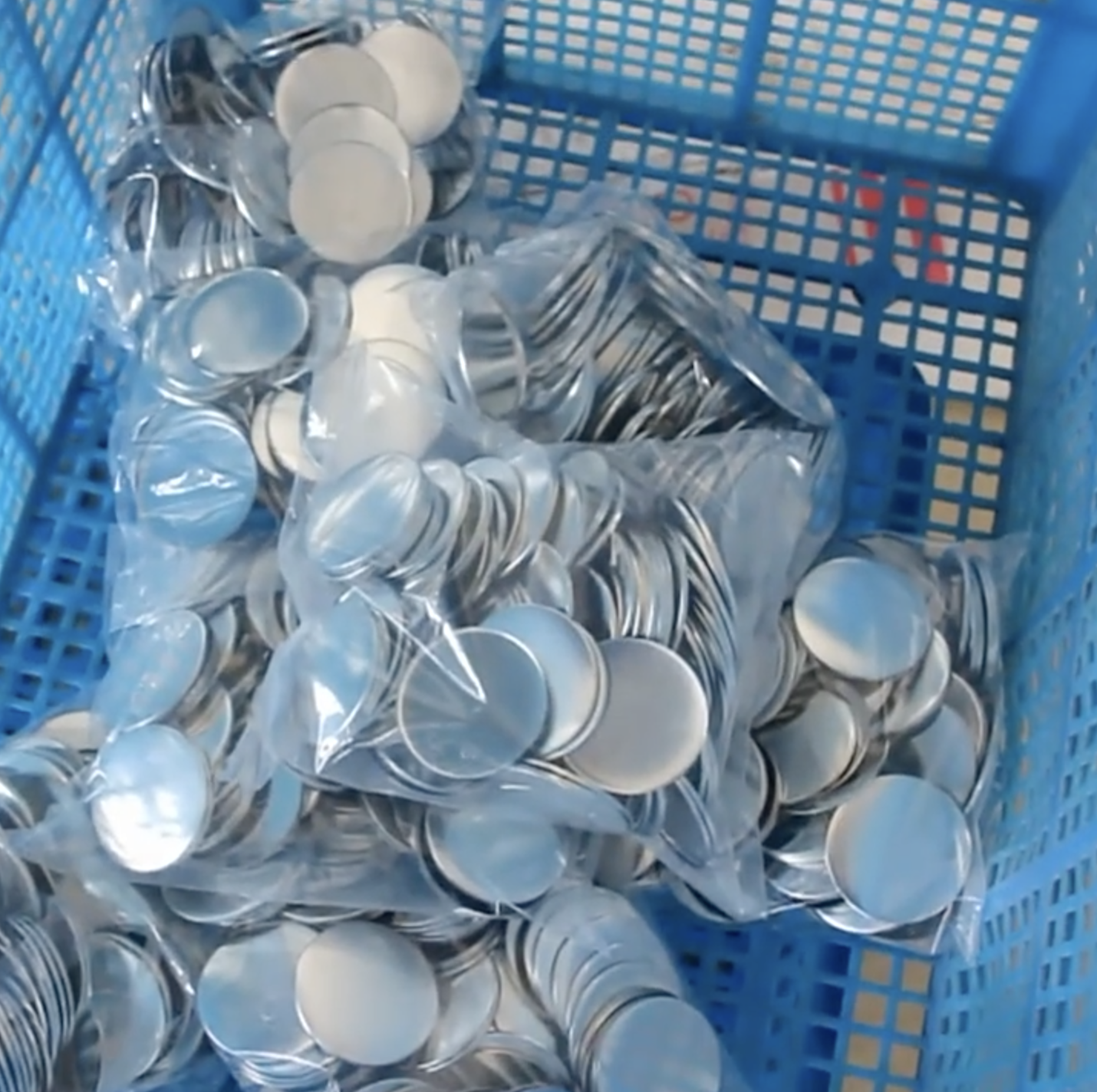 25mm Metal Pin Badge Round 1