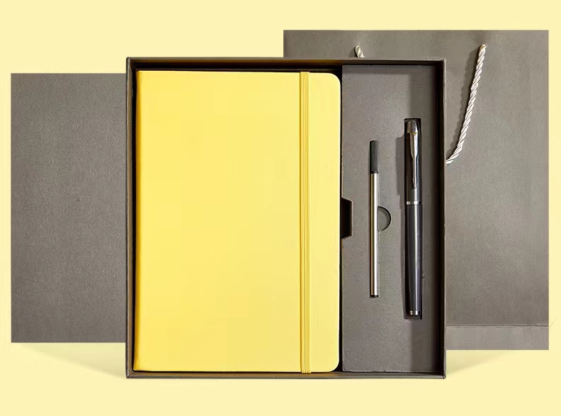 200 Pages PU Leather Personalized A5 Journal Notebook Set with Pen & Gift Box 5