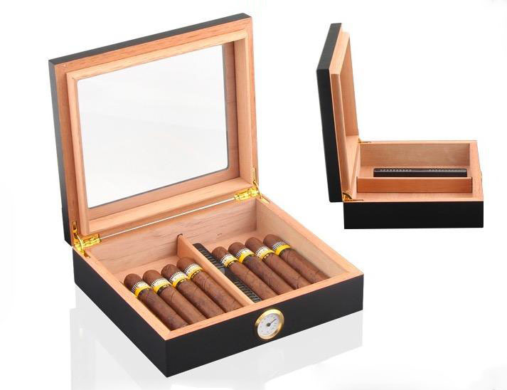 Cedar Cigar Desktop Box w/ Humidifier and Front Hygrometer 6