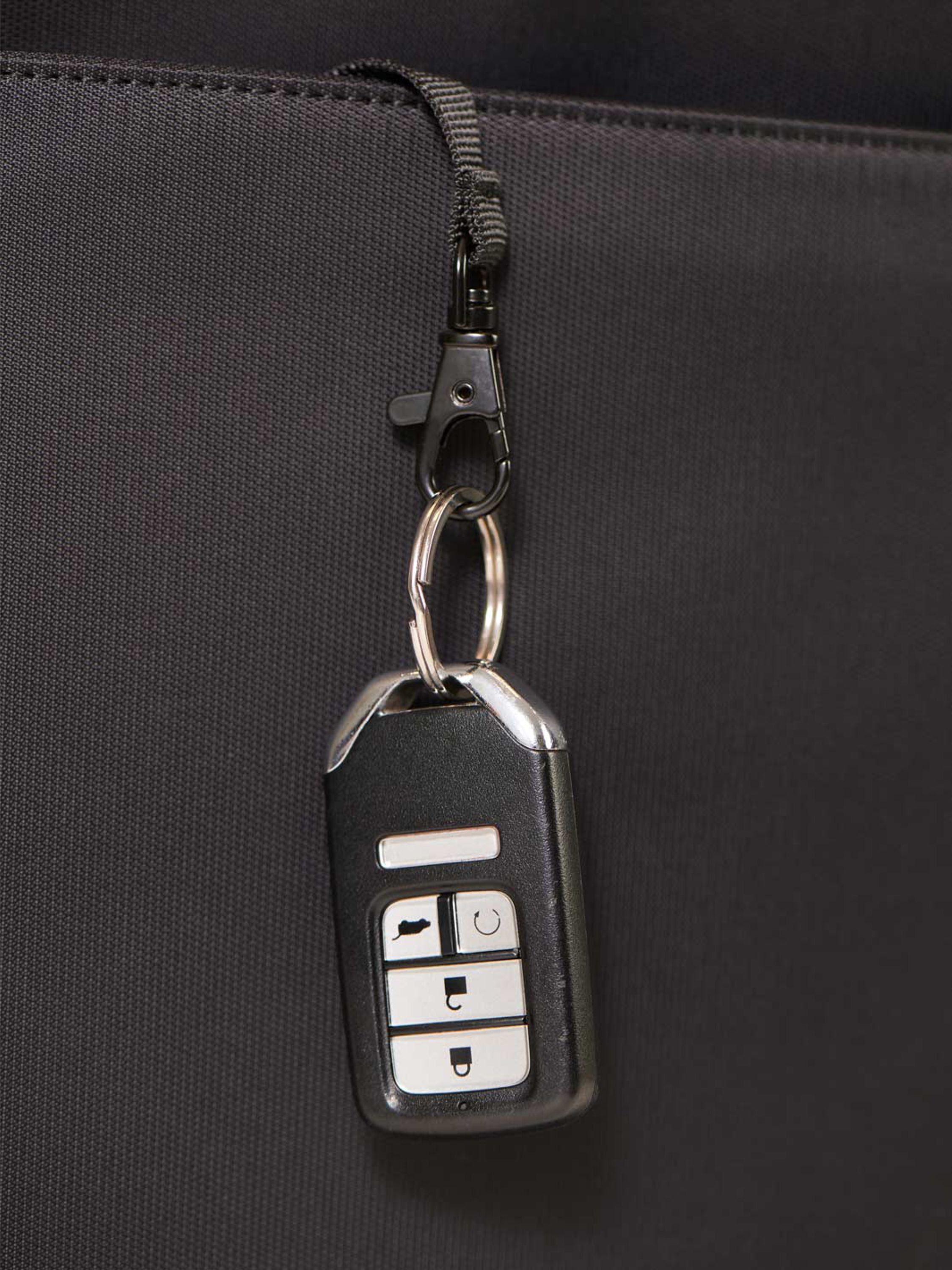 EZRI Executive Backpack with Embroidery 1