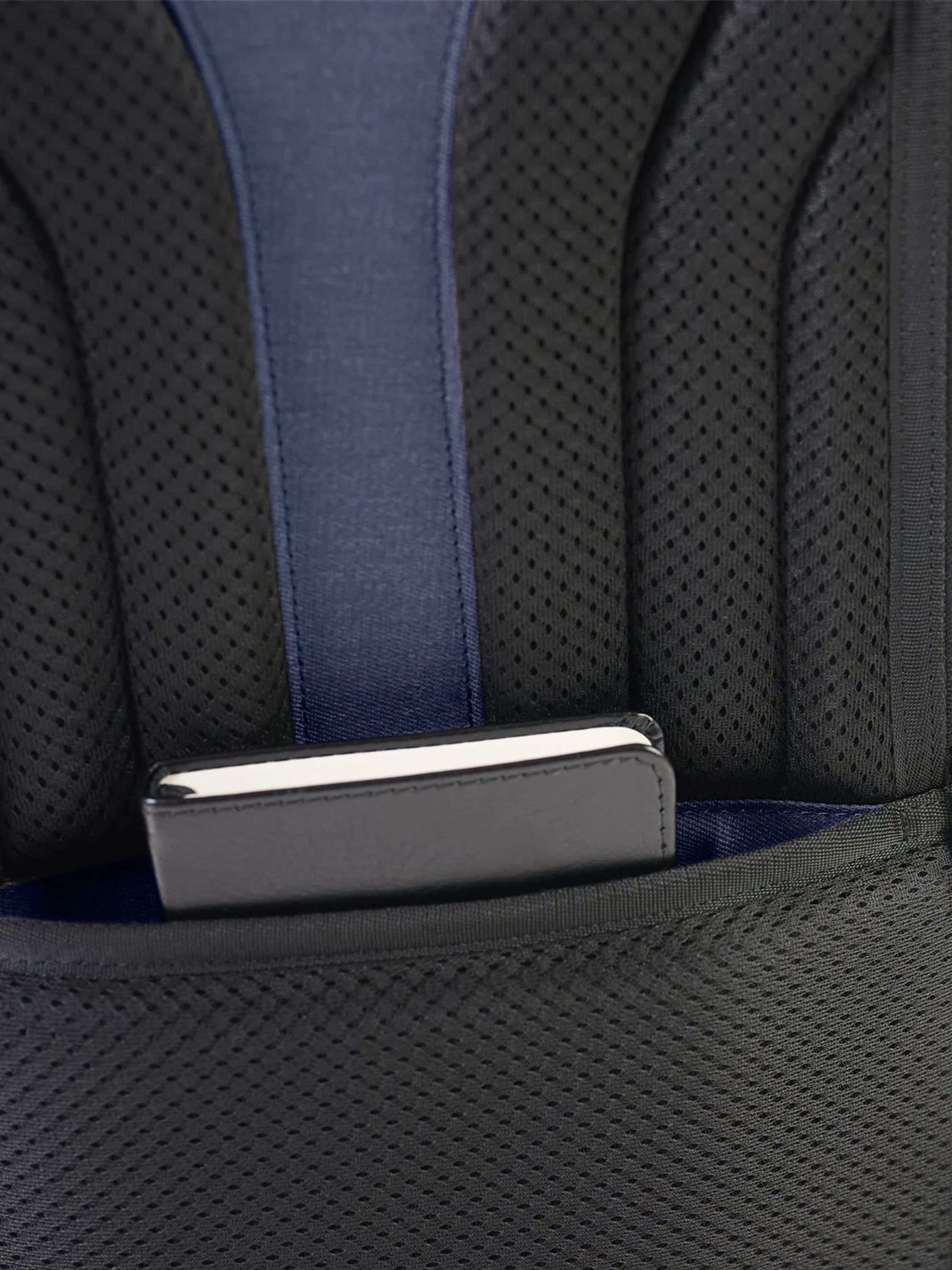 EZRI Travel Backpack with Embroidery 6