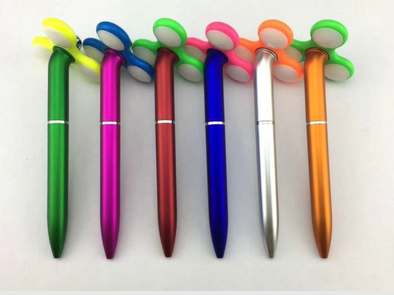 Fidget Spinner with Ballpoint Pen 4