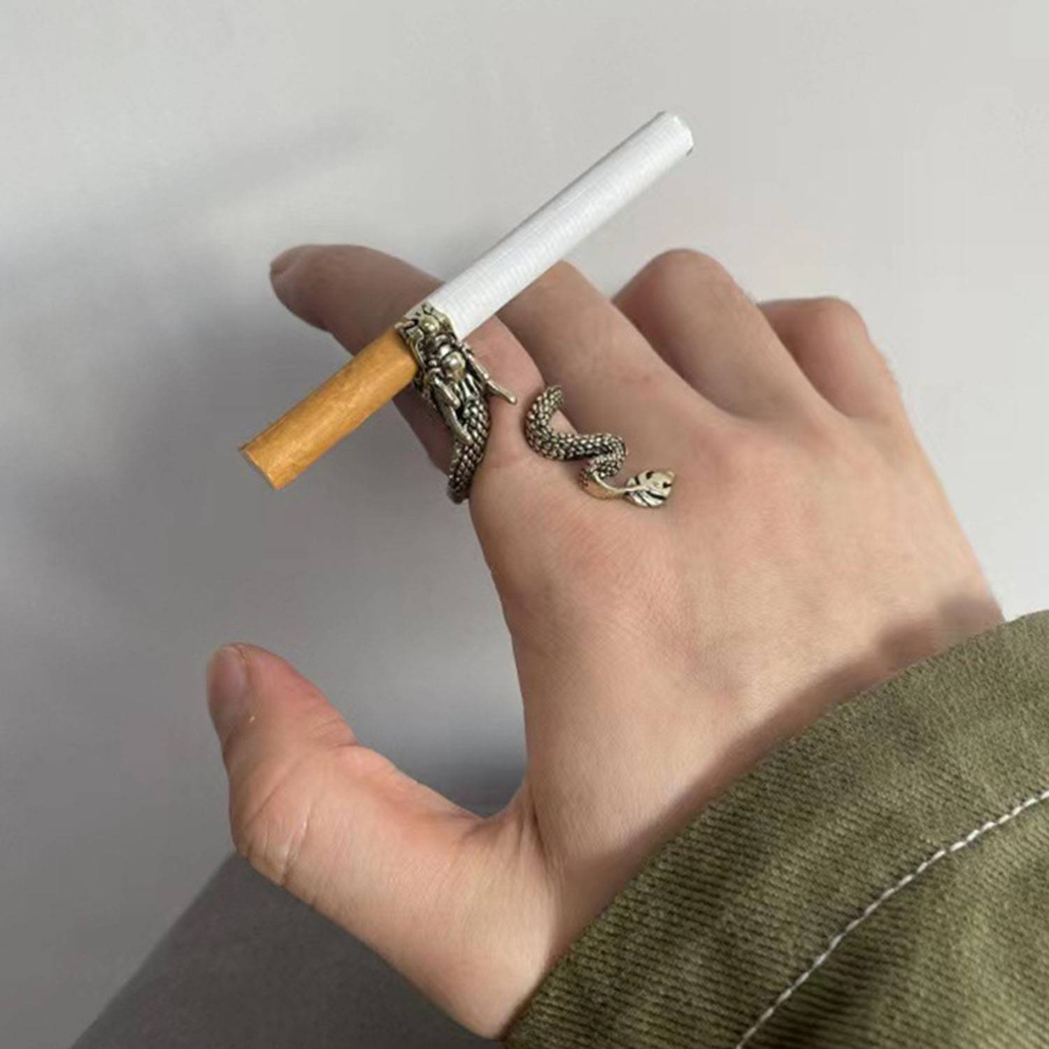Adjustable Dragon shaped Smoking Ring 4
