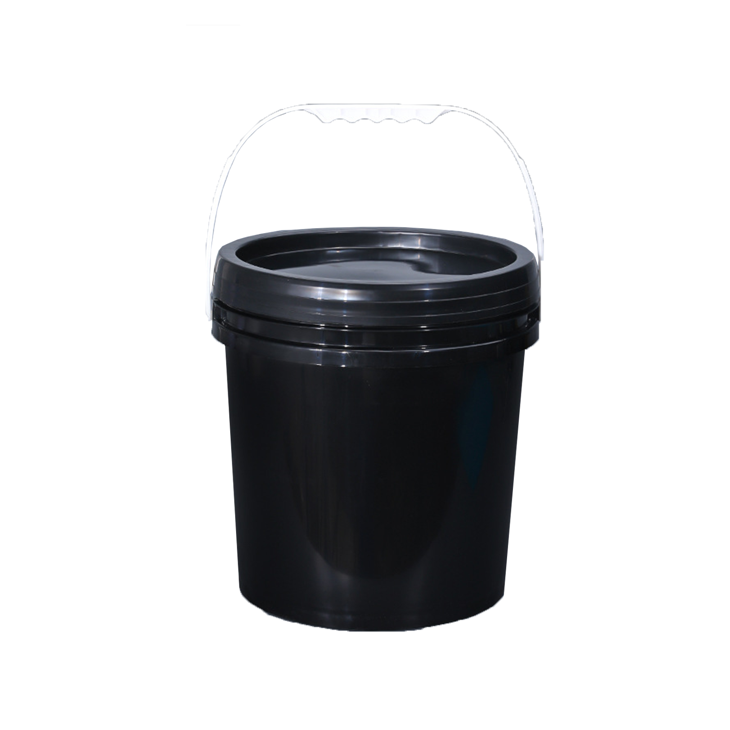 Sealed plastic bucket with lid 2