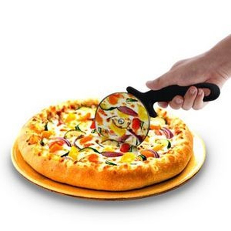 Max+ ABS Plastic Handle Pizza Cutter 2