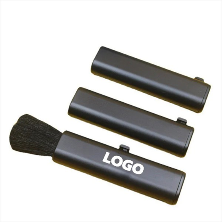 Retractable Keyboard Brush 4