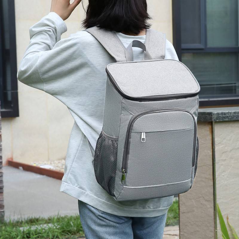 16-inch Large Capacity Travel Insulated Cooler Bag 6