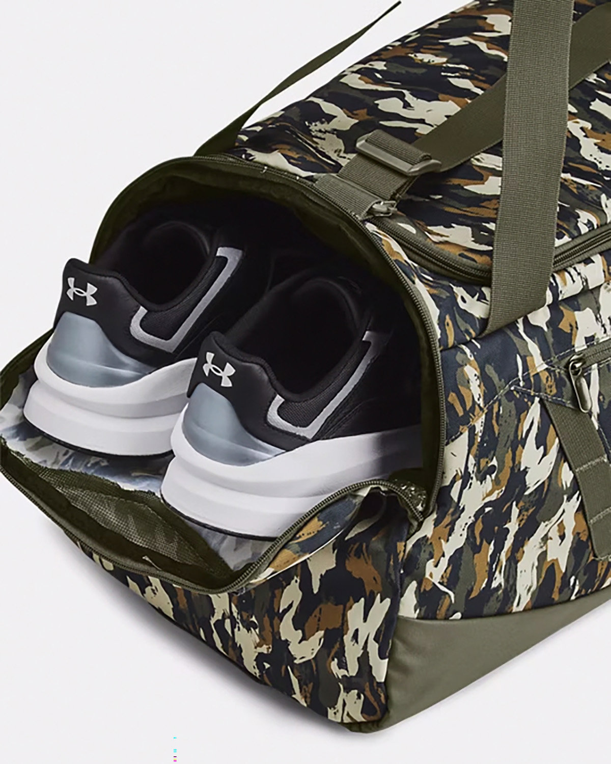 Undeniable 5 0 MD Duffle Bag