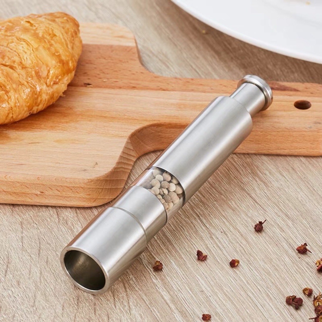 One Hand Press Spice Grinder 3