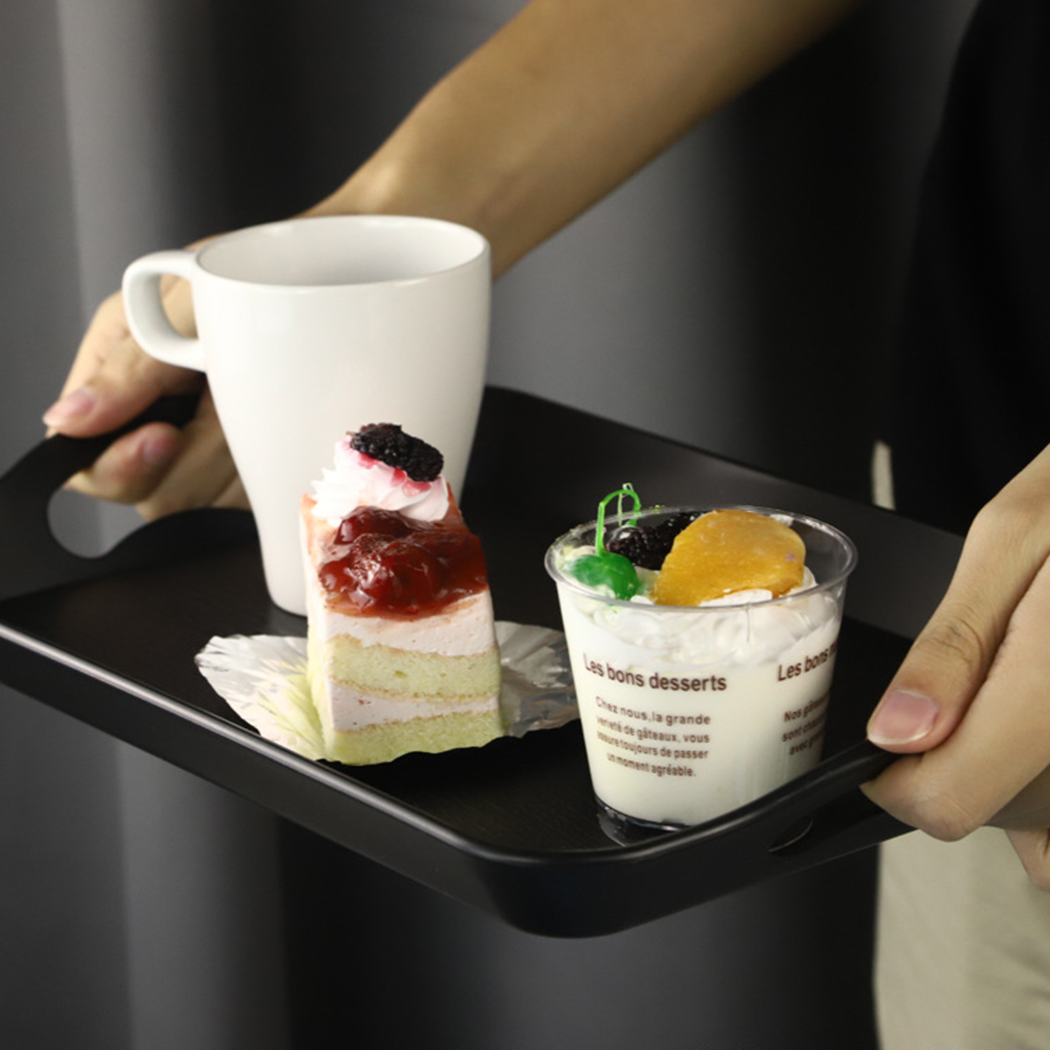 Plastic tray 4
