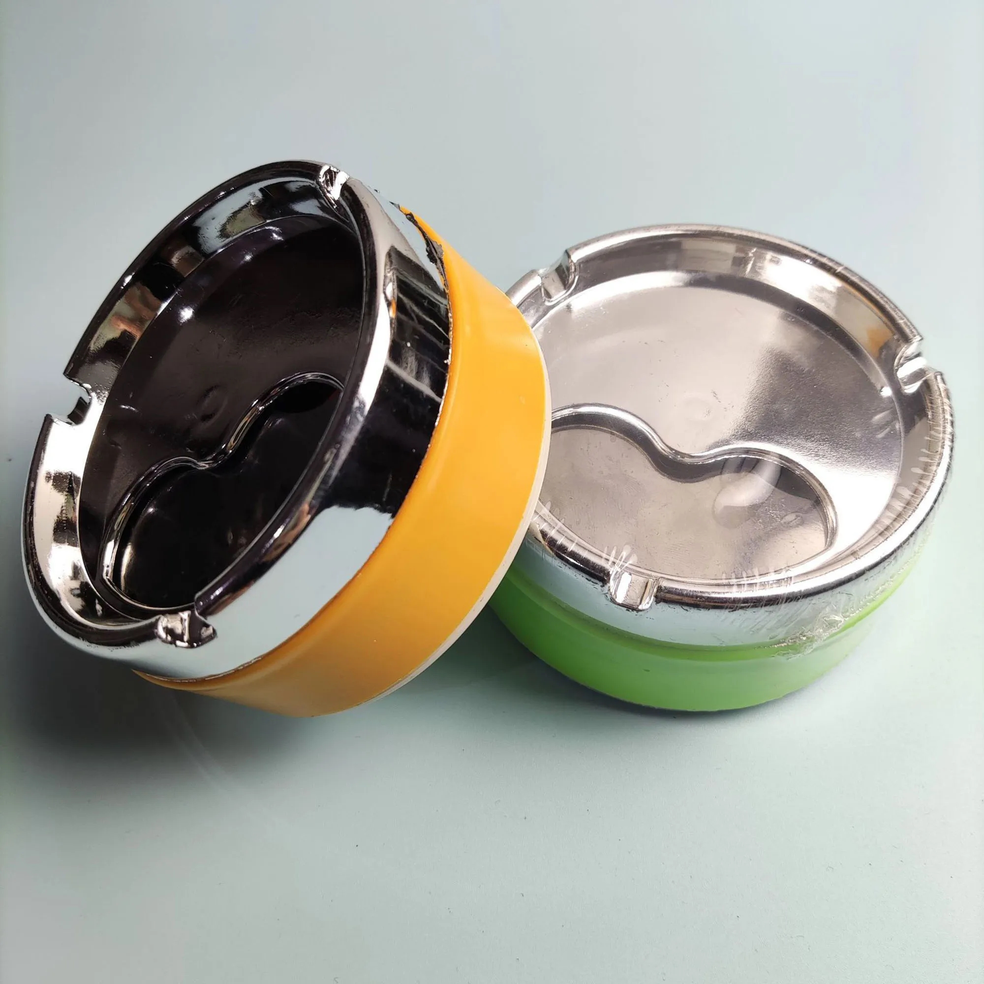 Portable Metal Ashtray With Logo For Safety 2