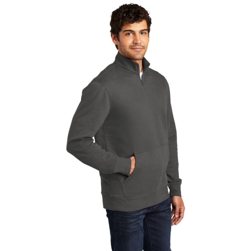 District V.I.T. Fleece 1/4-Zip 35