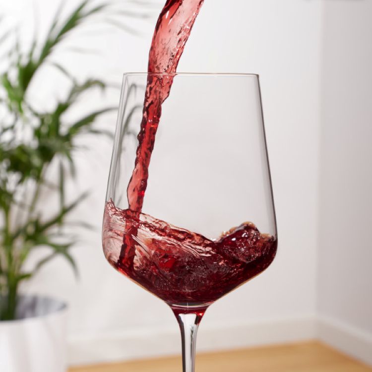 Viski® Reserve Inez Crystal Bordeaux Glass, set of 4 5