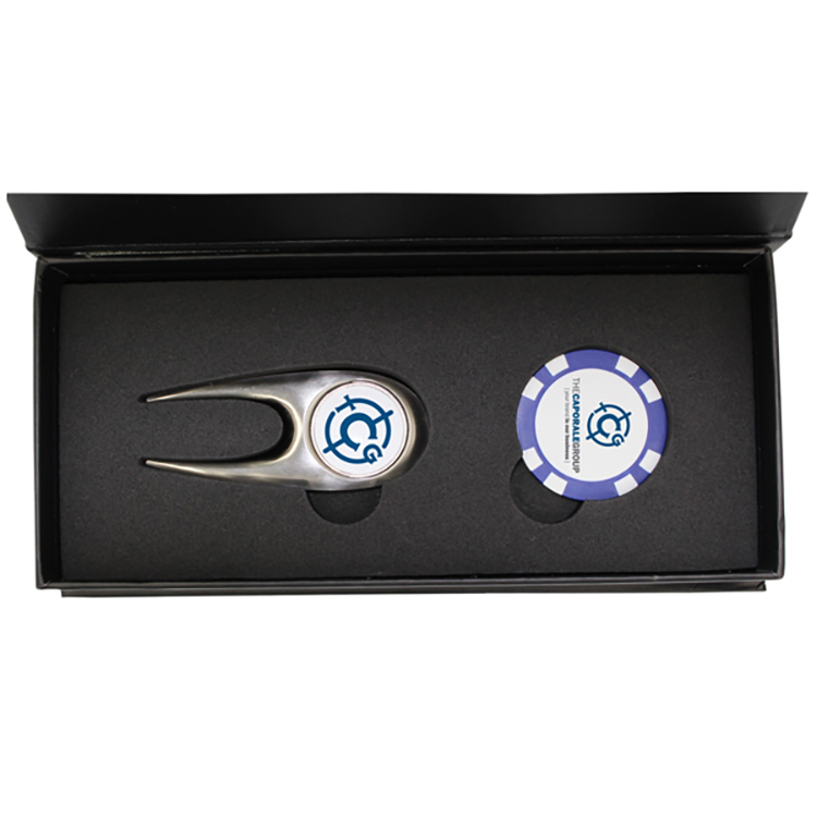 Scotsman's Divot Tool with Direct Print Poker Chip in a Magnetic Close Gift Box 1