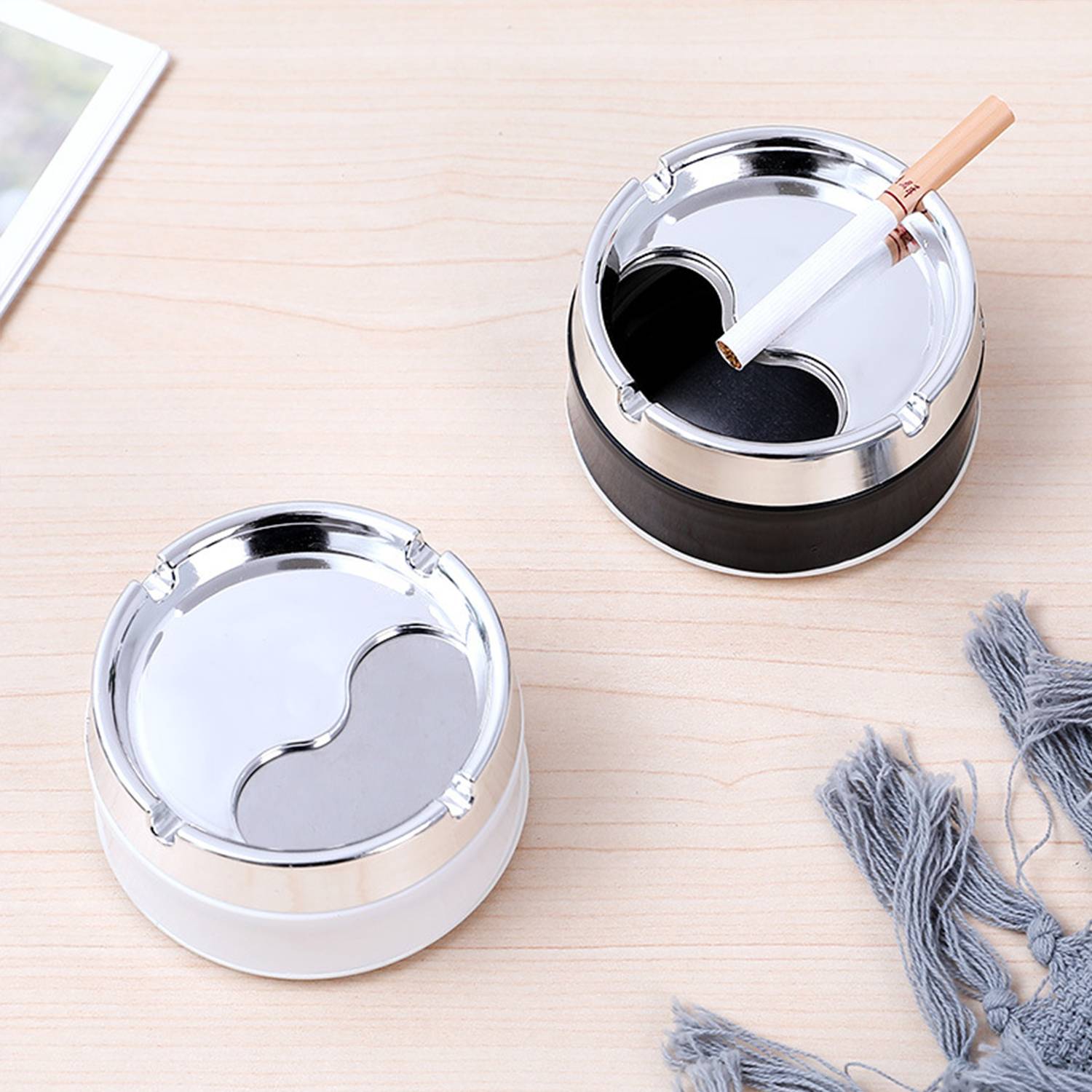 Simple and stylish sealed stainless steel ashtray 2