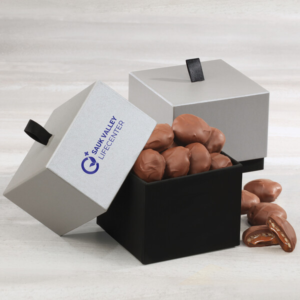 Subtle Sophistication with Caramel Pecan Clusters