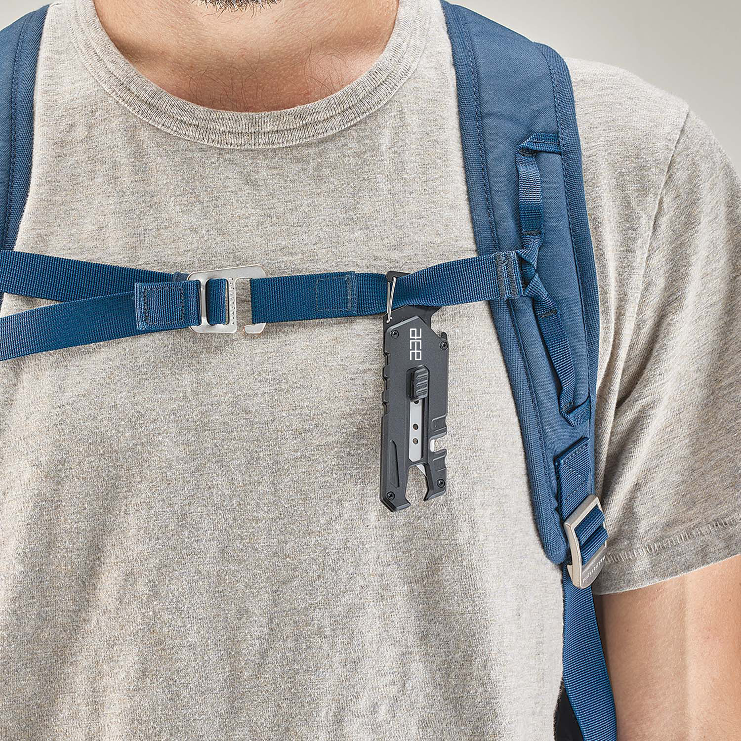 CEDAR CREEK® EDGE CARABINER UTILITY KNIFE 9