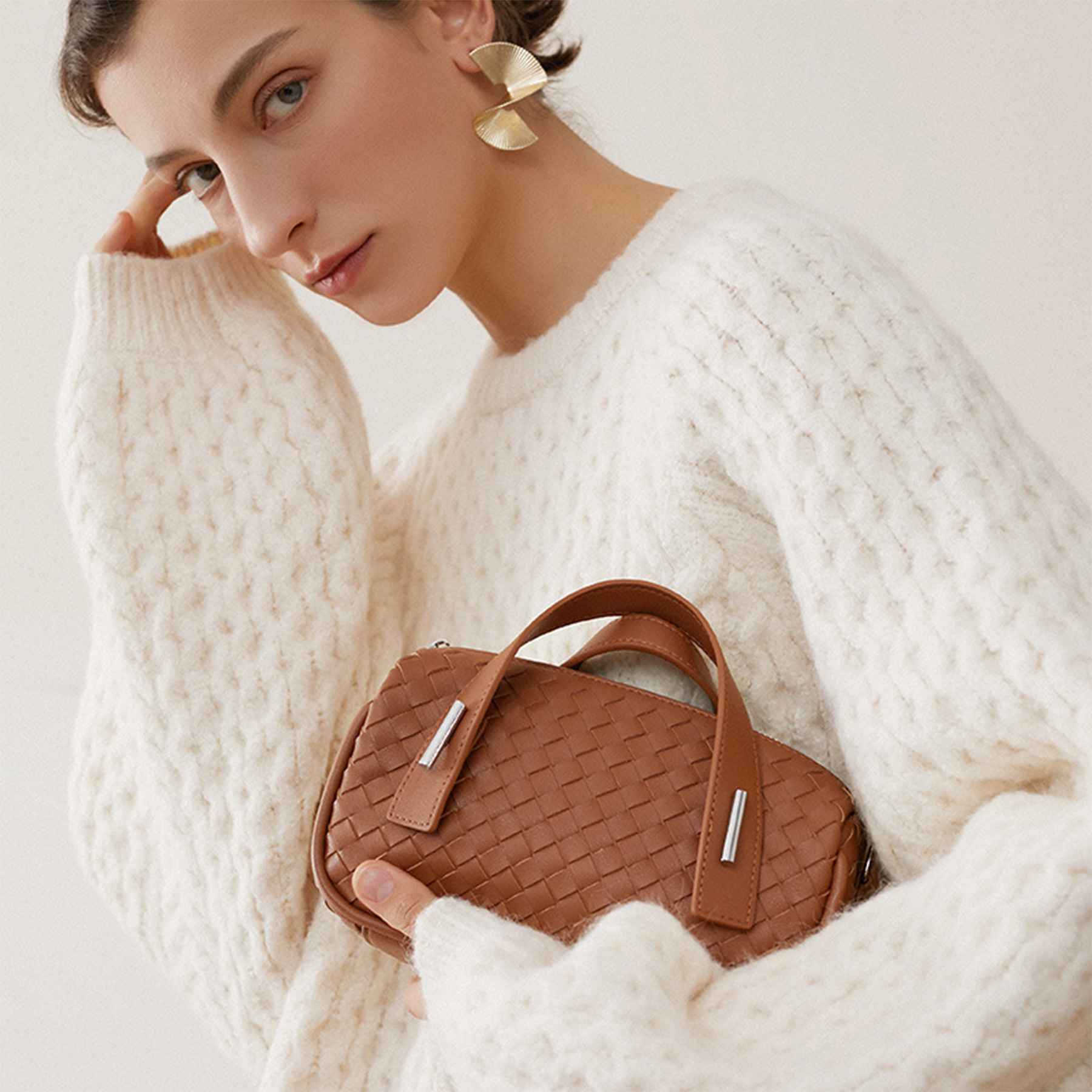 Genuine Leather Simple woven shoulder cross-body bag 5