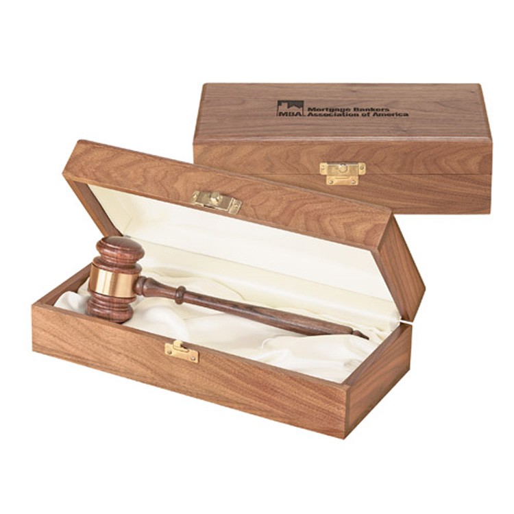 The Leader Gavel Presentation Set with American Walnut Gavel 2