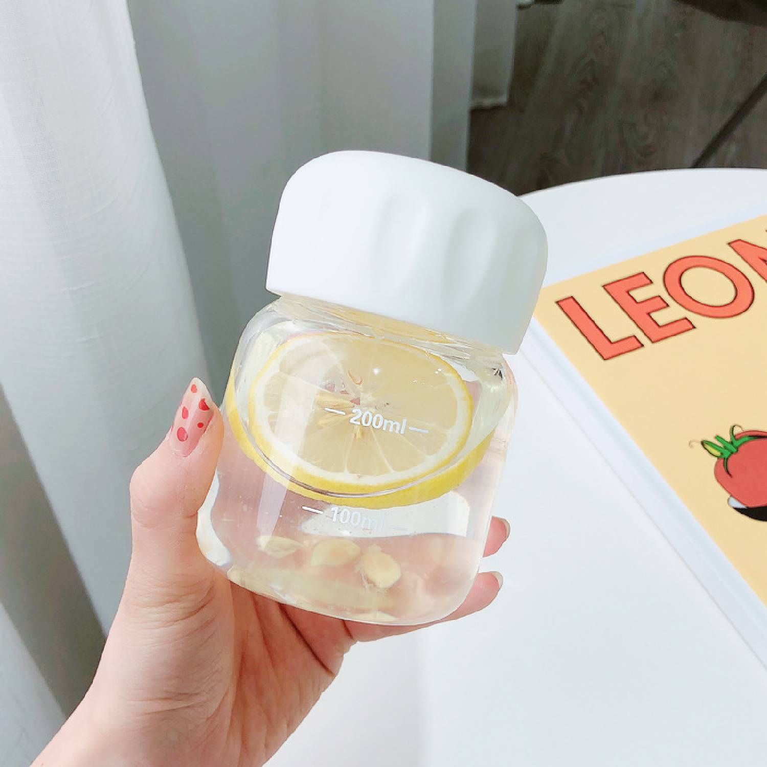 Single Layer Portable Mini Glass Bottle 2