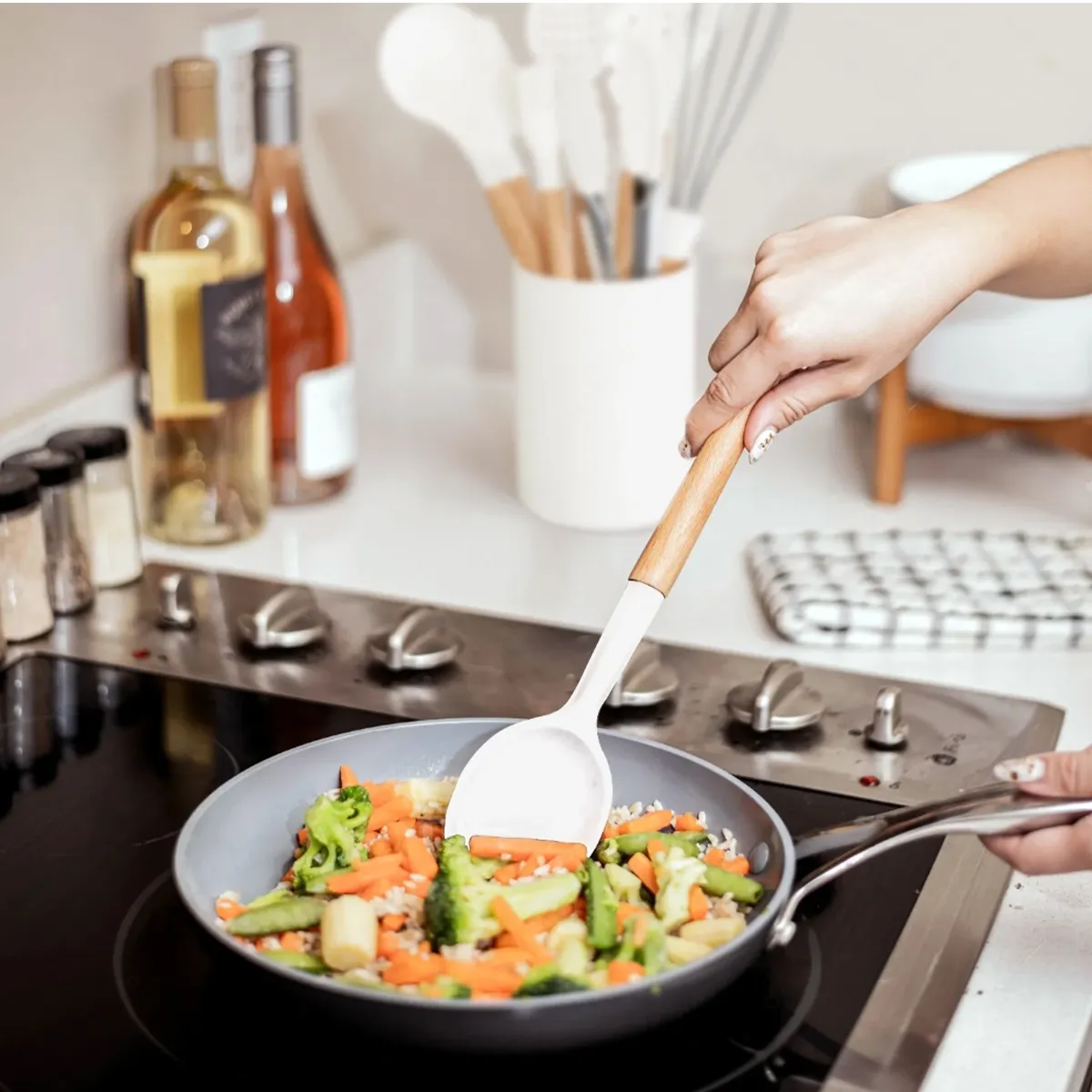 Heat Resistant Wooden Handle Silicone Kitchen Utensil Set 5