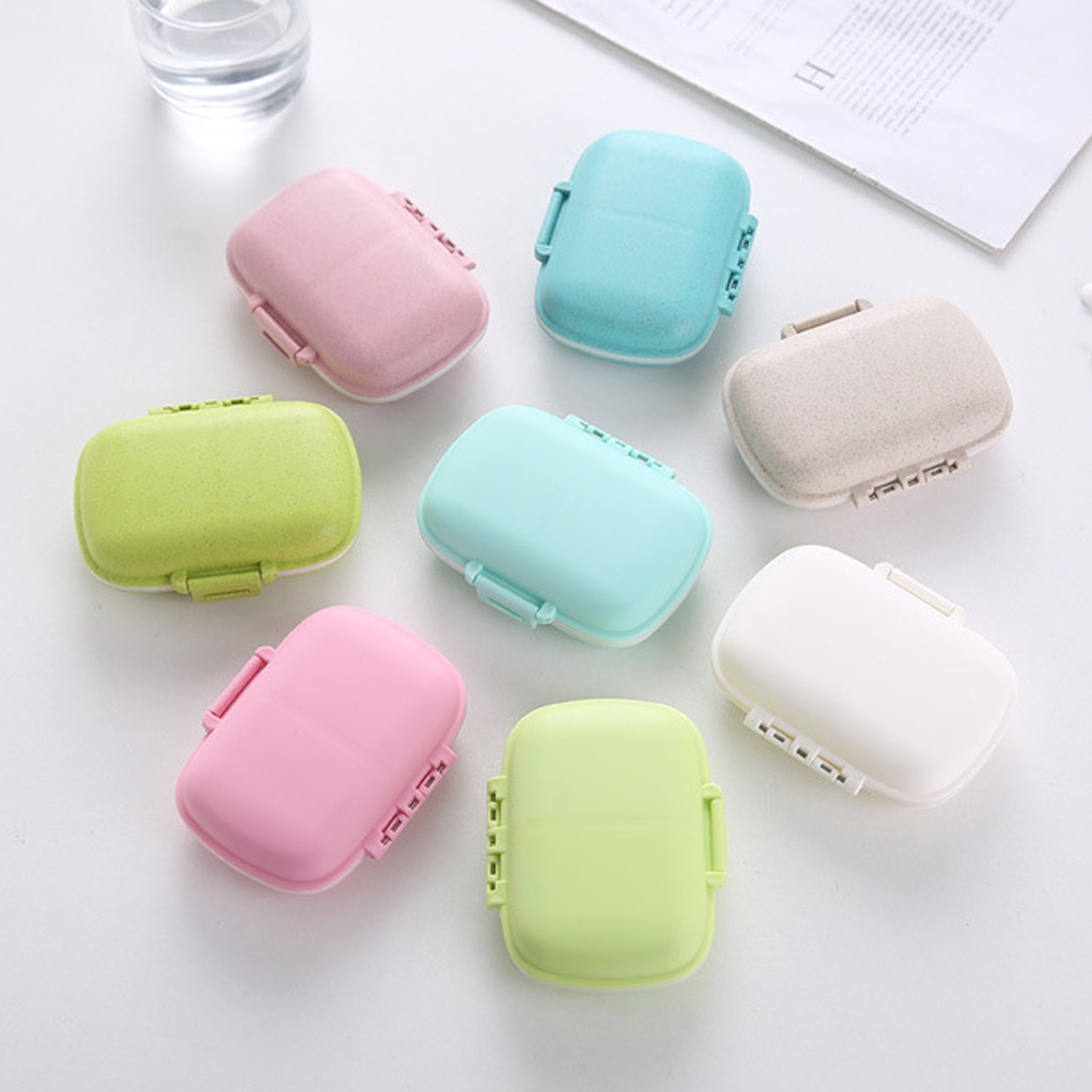 8-cell Sealed Medicine Box 3