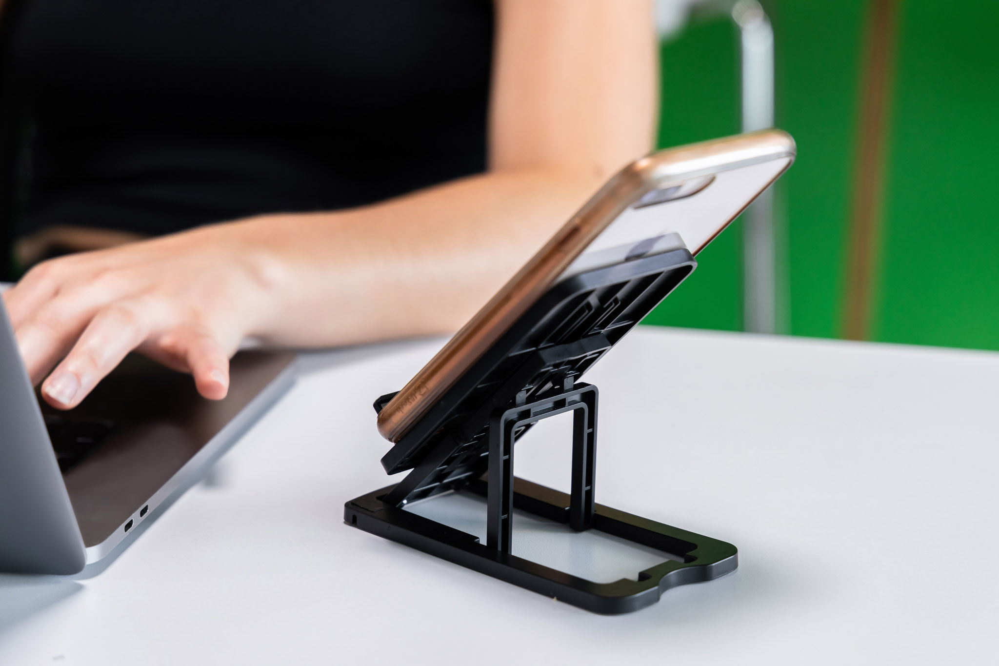 High Five Foldable Media Stand 28