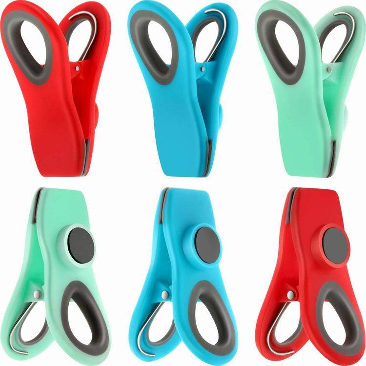 Plastic Magnet Clips 1