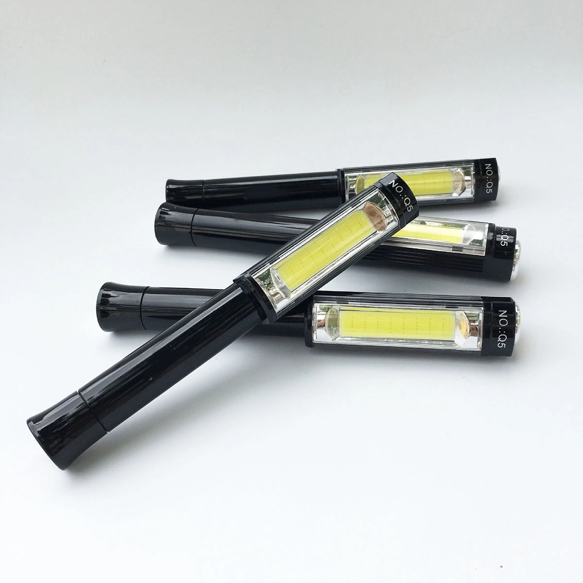Cob Magnetic Worklight Flashlight 3