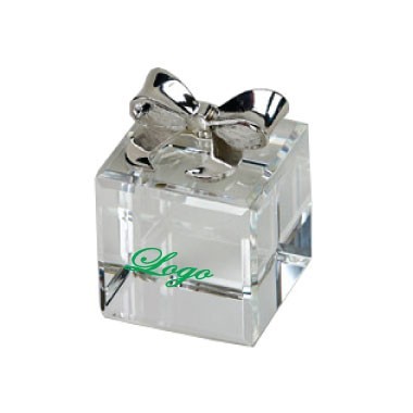 Gift Box Shape Crystal Paperweight 2