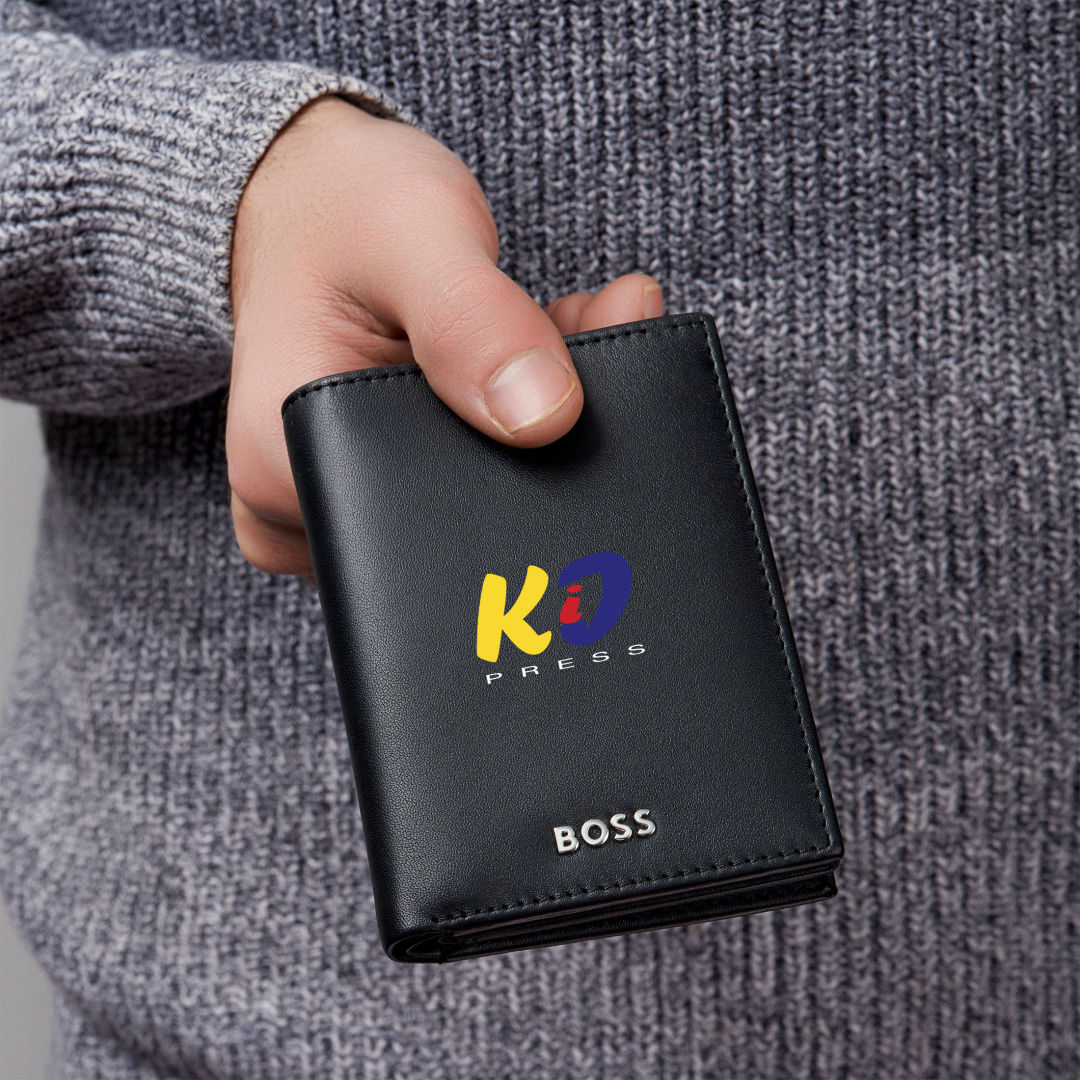 Hugo Boss® Classic Smooth Trifold Card Holder 1