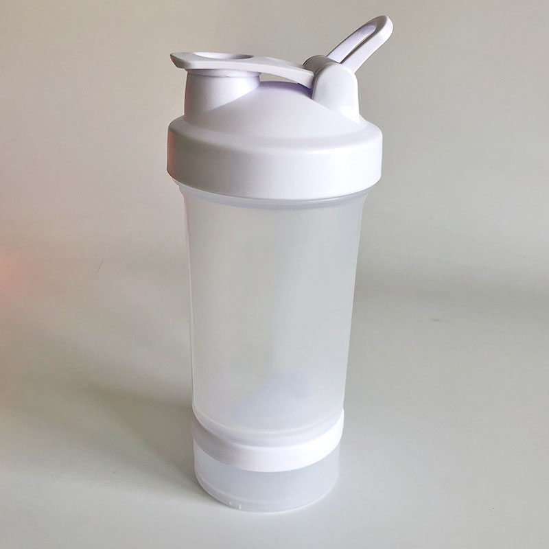 Plastic shaker bottle 3