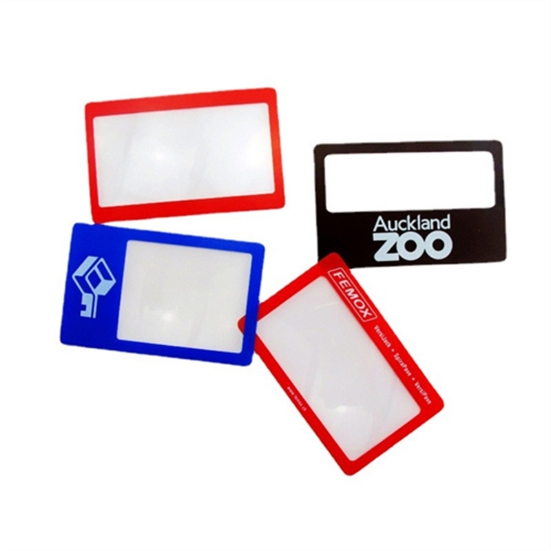 Credit Card Magnifier 2