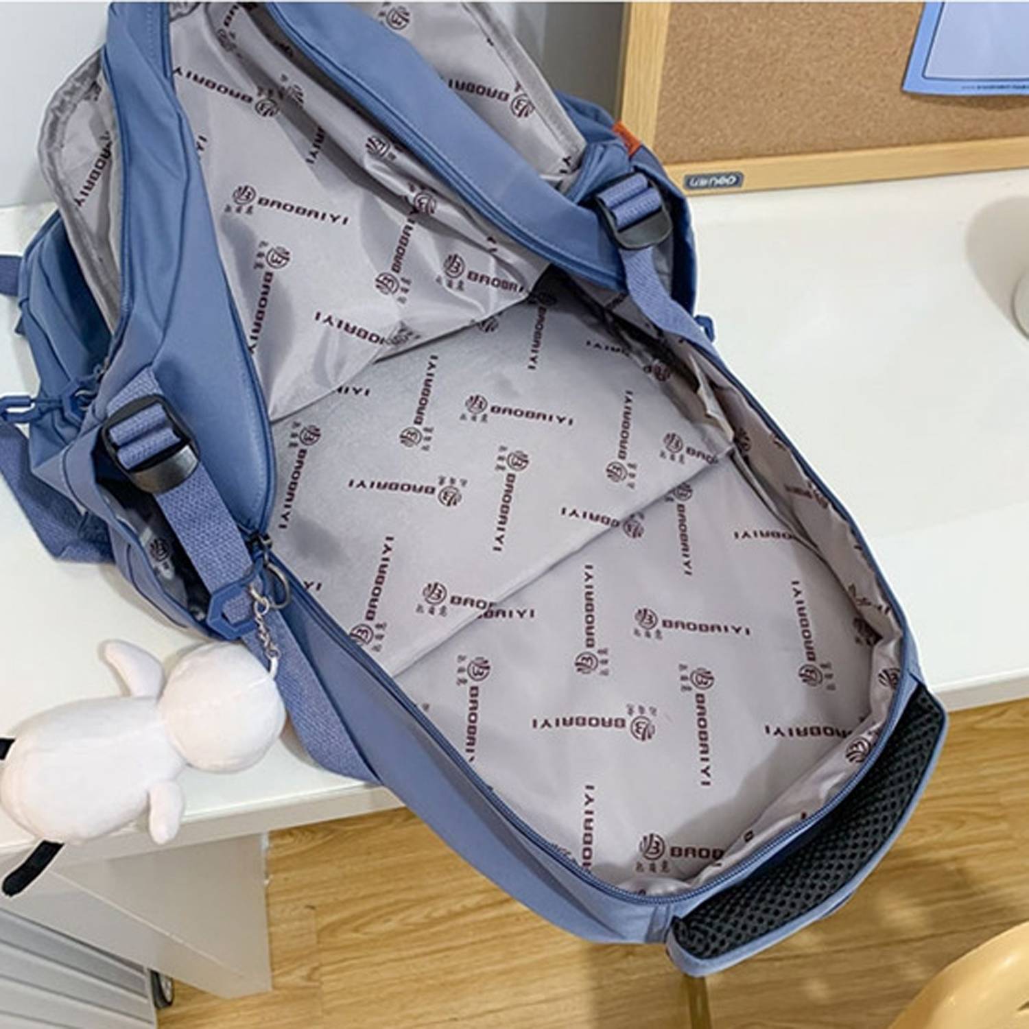 Large Capacity Students Travel Backpack 10
