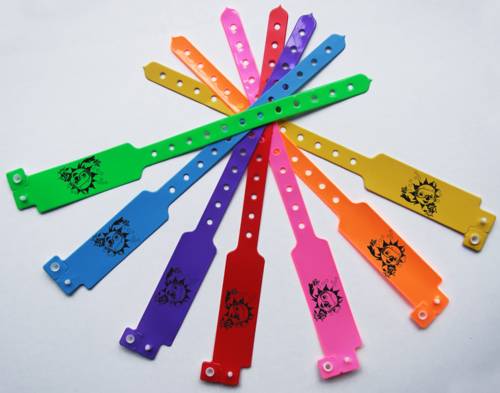 Plastic Snap Wristband 20