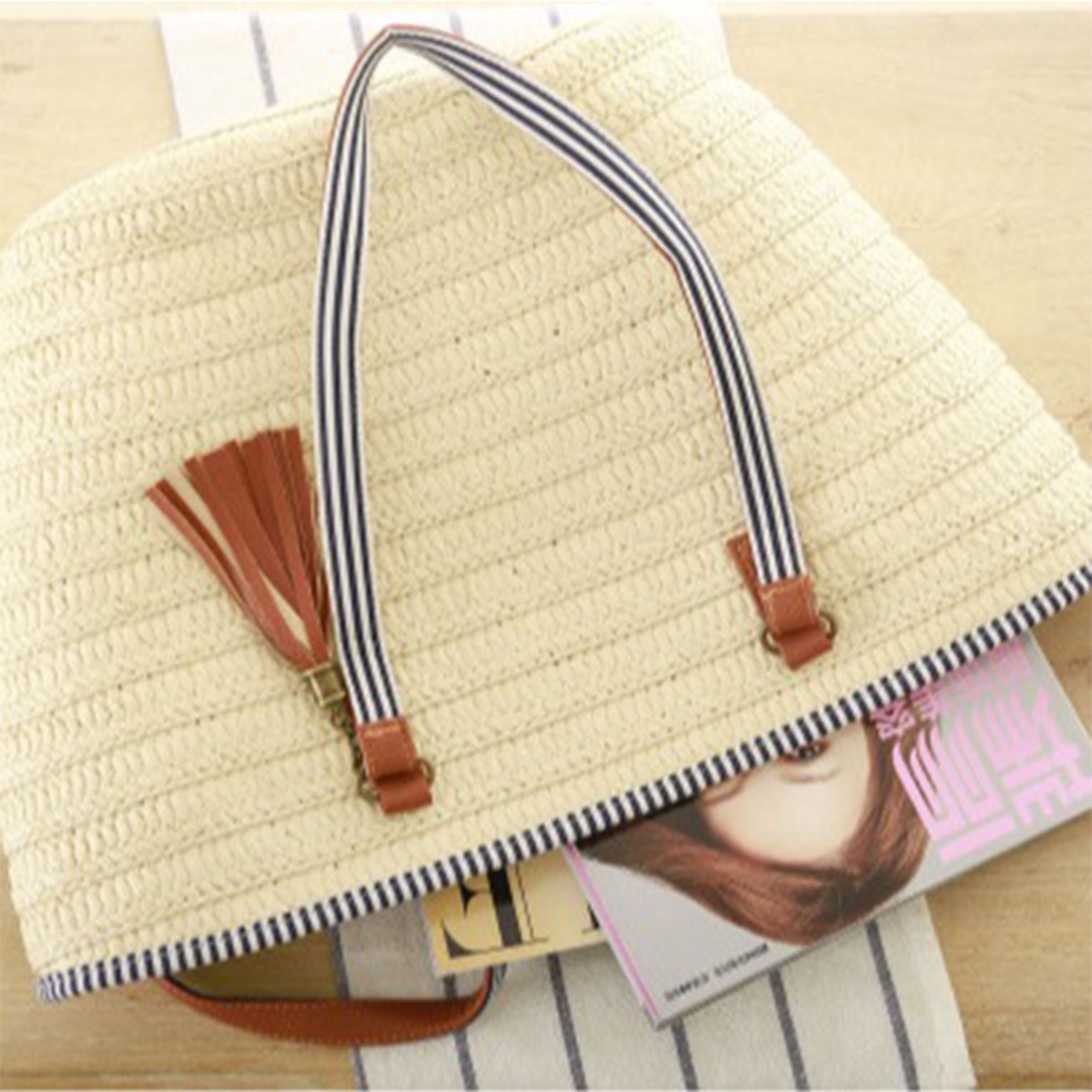 Elegant Woven Tote Bag with Leather Accents 5