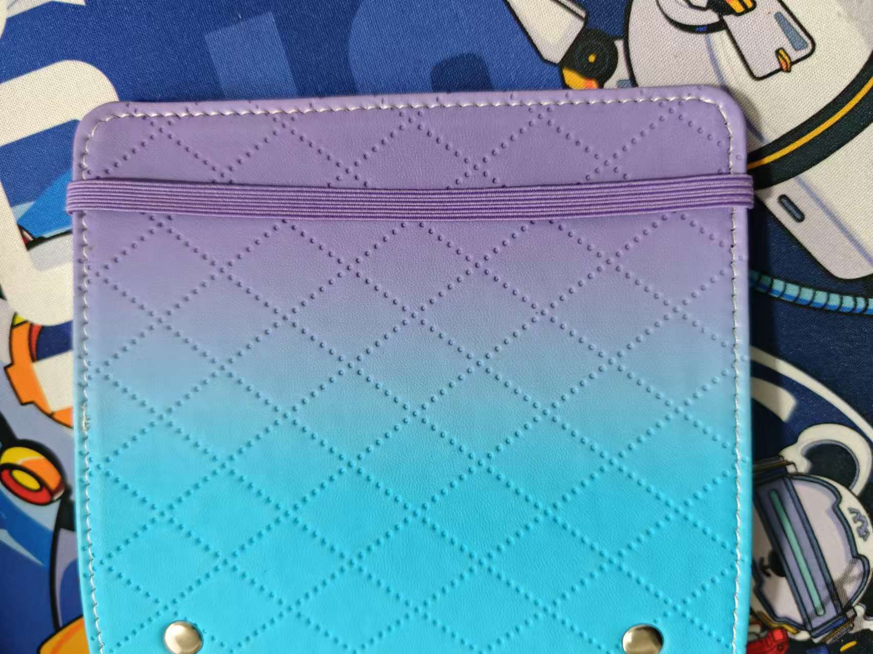 Durable leather binder with D-rings 8