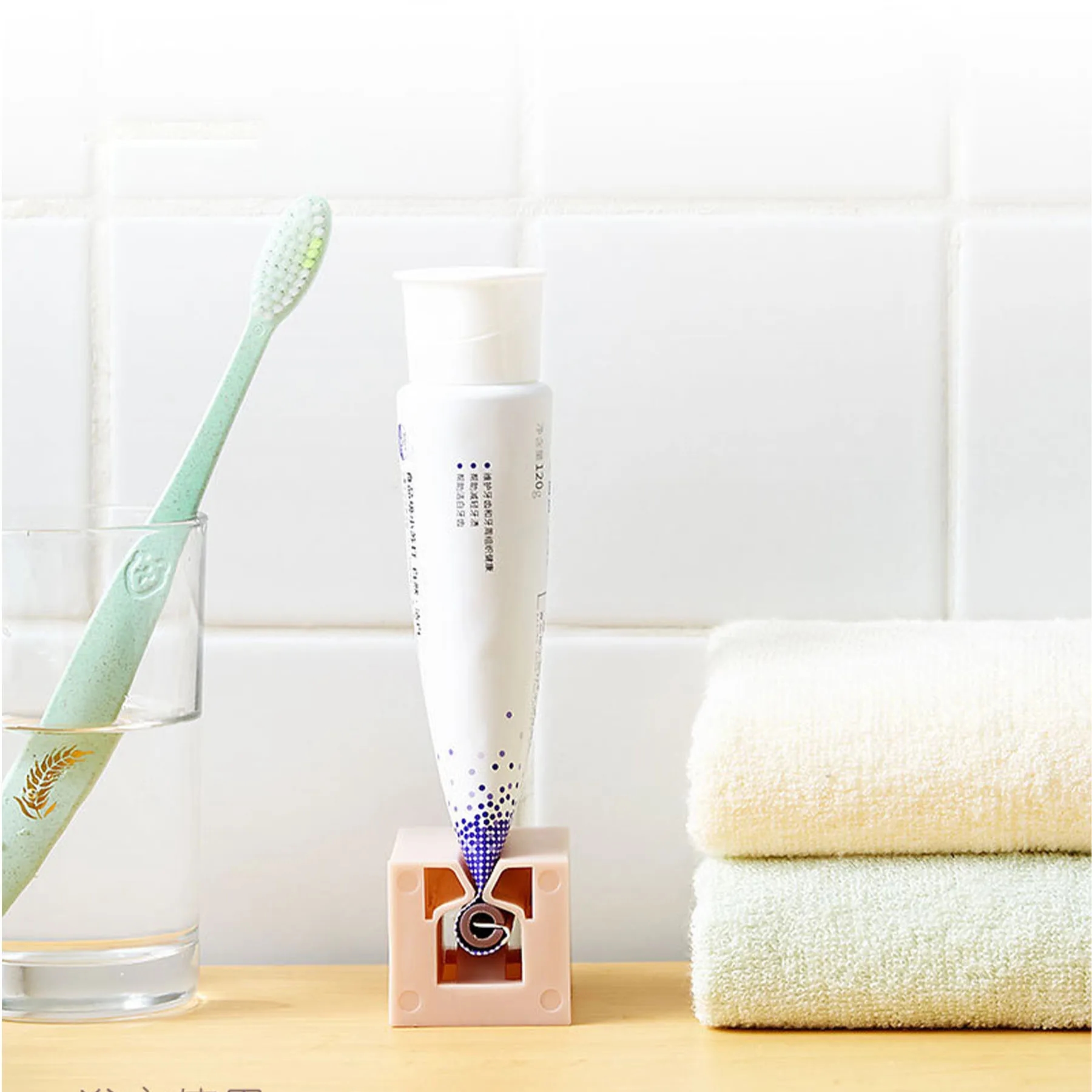Rolling Toothpaste Squeezer 5
