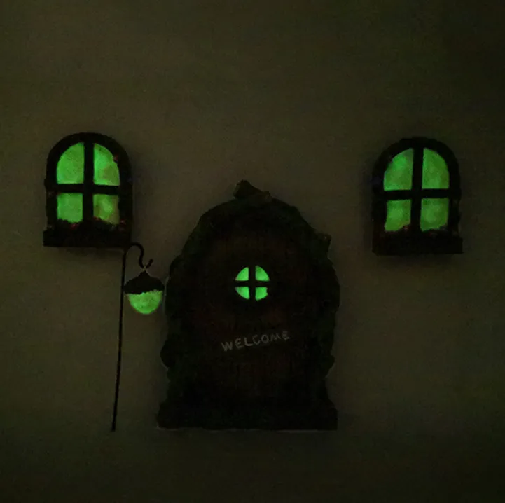 Resin Glow-in-the-Dark Door and Window Hangings Creative Gar 3