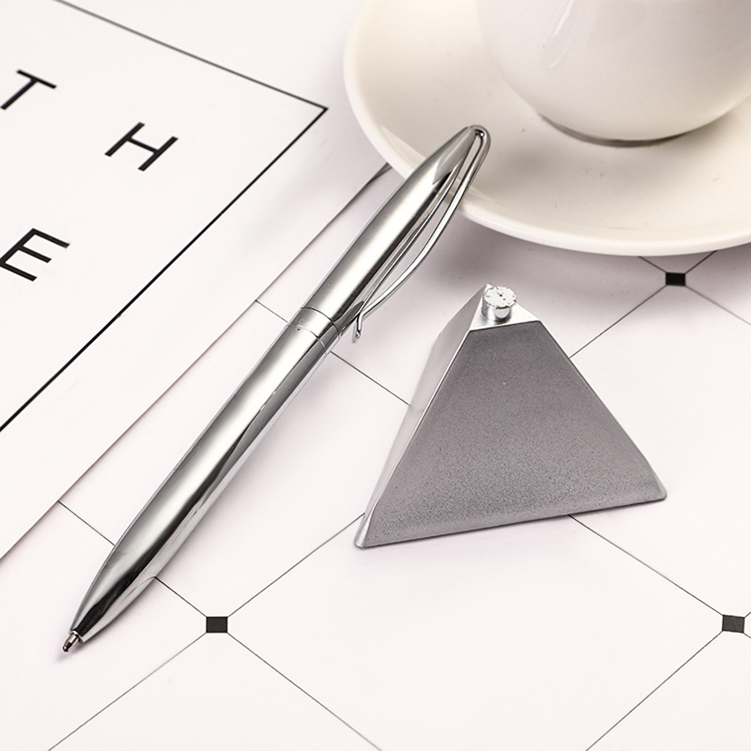 Creative magnetic levitation rotating metal ballpoint pen 4