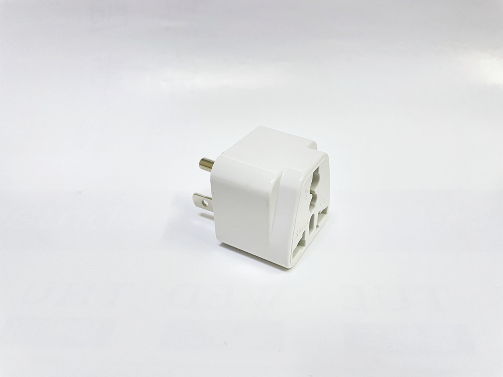 Universal Adapter &Europe to US Plug Travel Adapters 3