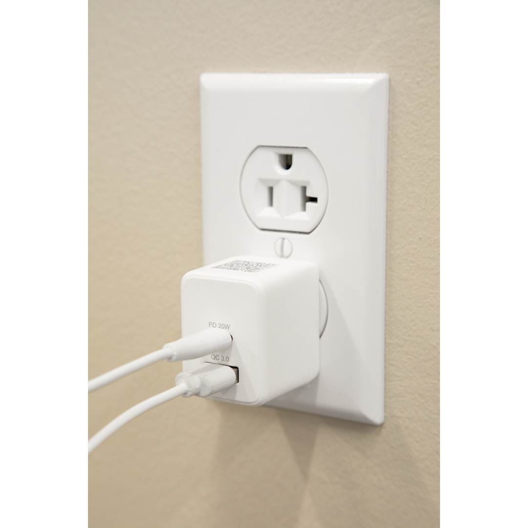 ETL Listed 20W Dual USB-A and C Wall Charger 43
