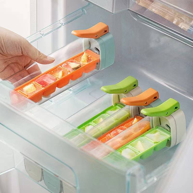 Small One-Hand Ice Cube Mold 4