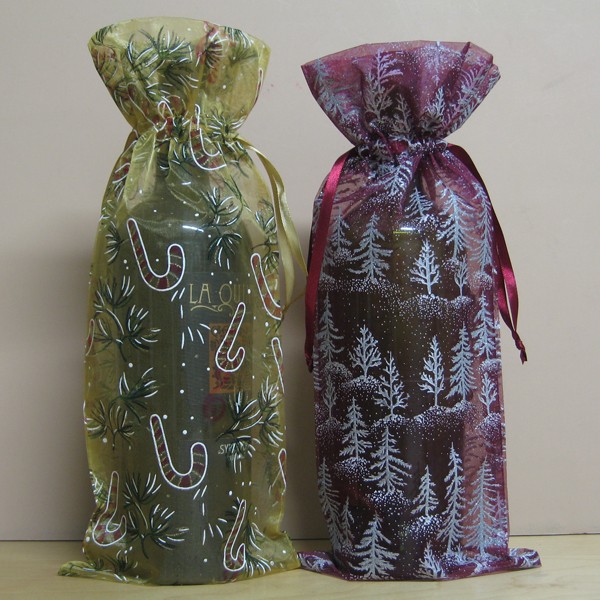 Single Bottle Holiday Print Organza Pouch - Bag 2