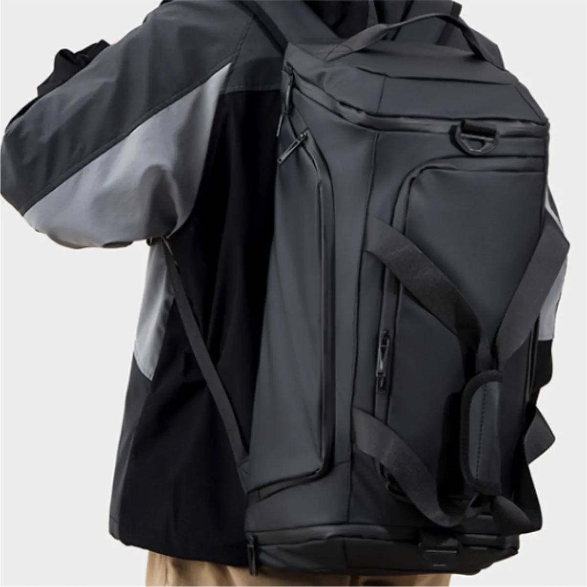 45L Versatile Travel Duffel Bag With Backpack Straps 5