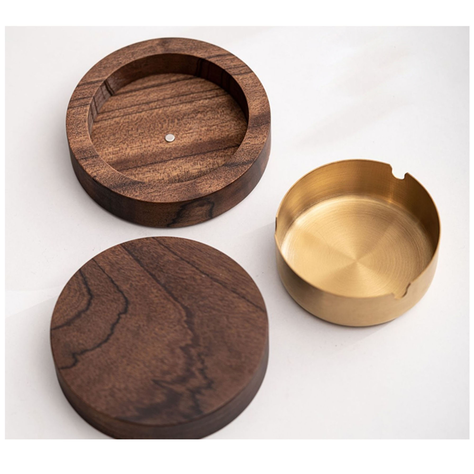 Nordic Walnut Ashtray with Lid for Splash Protection 4